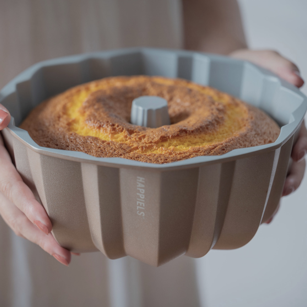 1_Happiels_inara_bundt_cake_pan_fluted_tube_mold_for_baking_pound_pan_oven_molds_nonstick_pfoa_free_pans_baking_non_stick_nontoxic_toxic_german_coffee_Moldes_para_pasteles_Bundt_cake