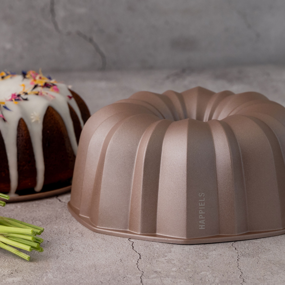 1_Happiels_inara_bundt_cake_pan_fluted_tube_mold_for_baking_pound_pan_oven_molds_nonstick_pfoa_free_pans_baking_non_stick_nontoxic_toxic_german_coffee_Moldes_para_pasteles_Bundt_cake